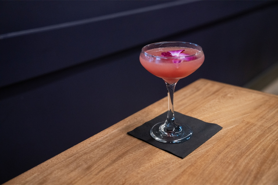 5 Edible Flower Garnish Ideas To Try – NIO Cocktails (PL)