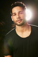 Meet Gully Boy Siddhant Chaturvedi Who Has Rapped His Way Straight Into Our Hearts