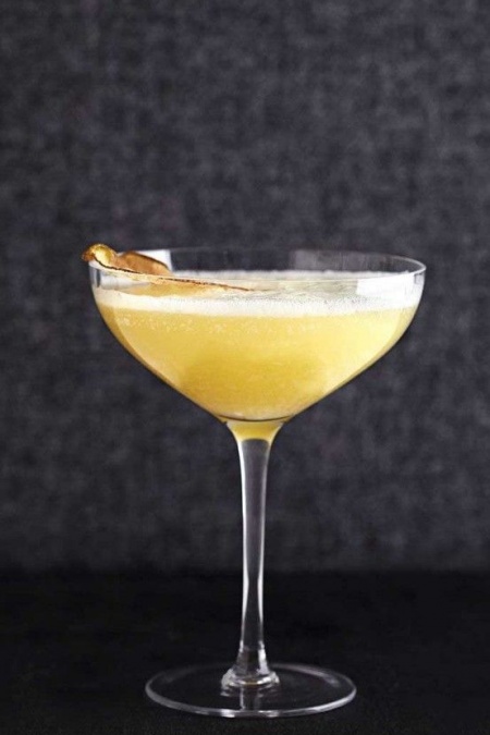 GOAT Bartender Black &amp; White The Terriers Sour