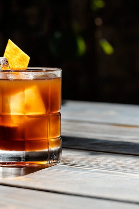 Squeeze' The Day With These Zingy Black &amp; White Cocktails